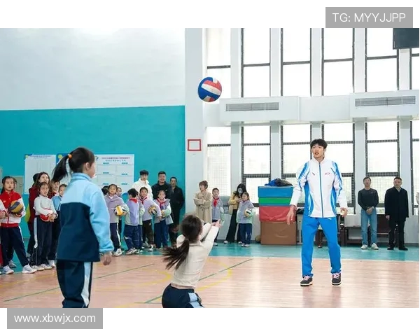 杭州排球队实现团队协作新高度排球赛场展现默契与拼搏精神