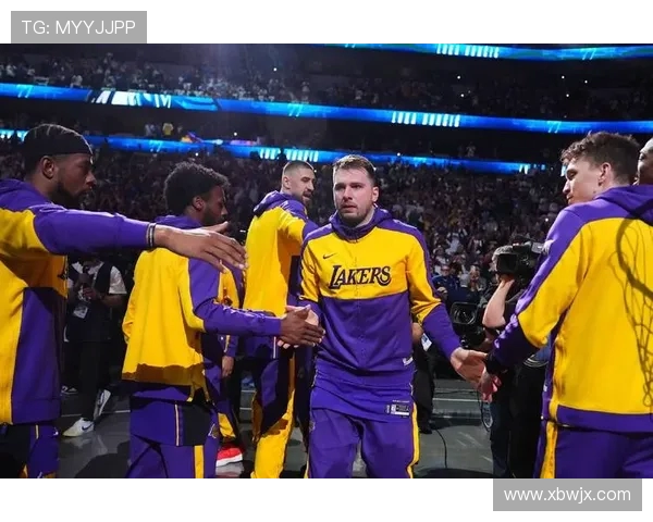 湖人火箭激战回顾精彩瞬间全场录像分析与战术解读